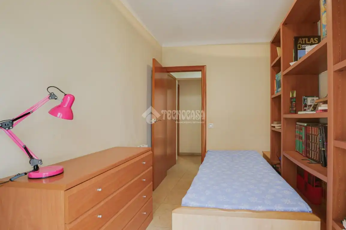 Habitación de Piso en venta en Mollet del Vallès con Amueblado y Balcón