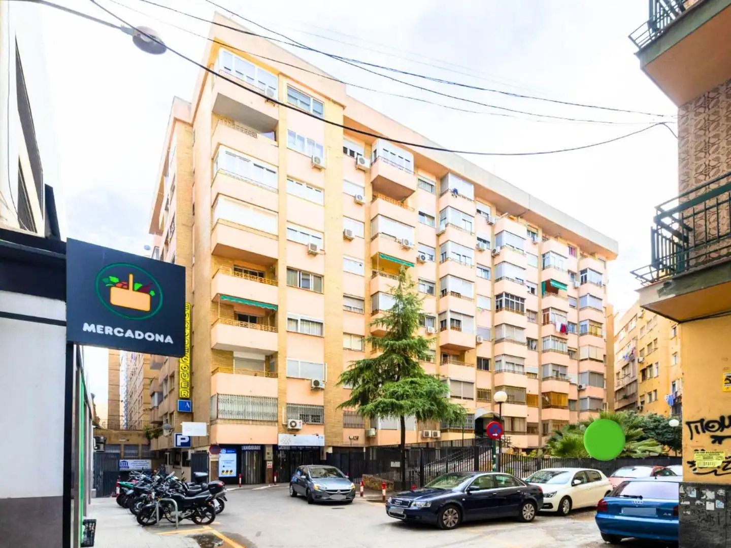 Flat with lift for sale in Beiro