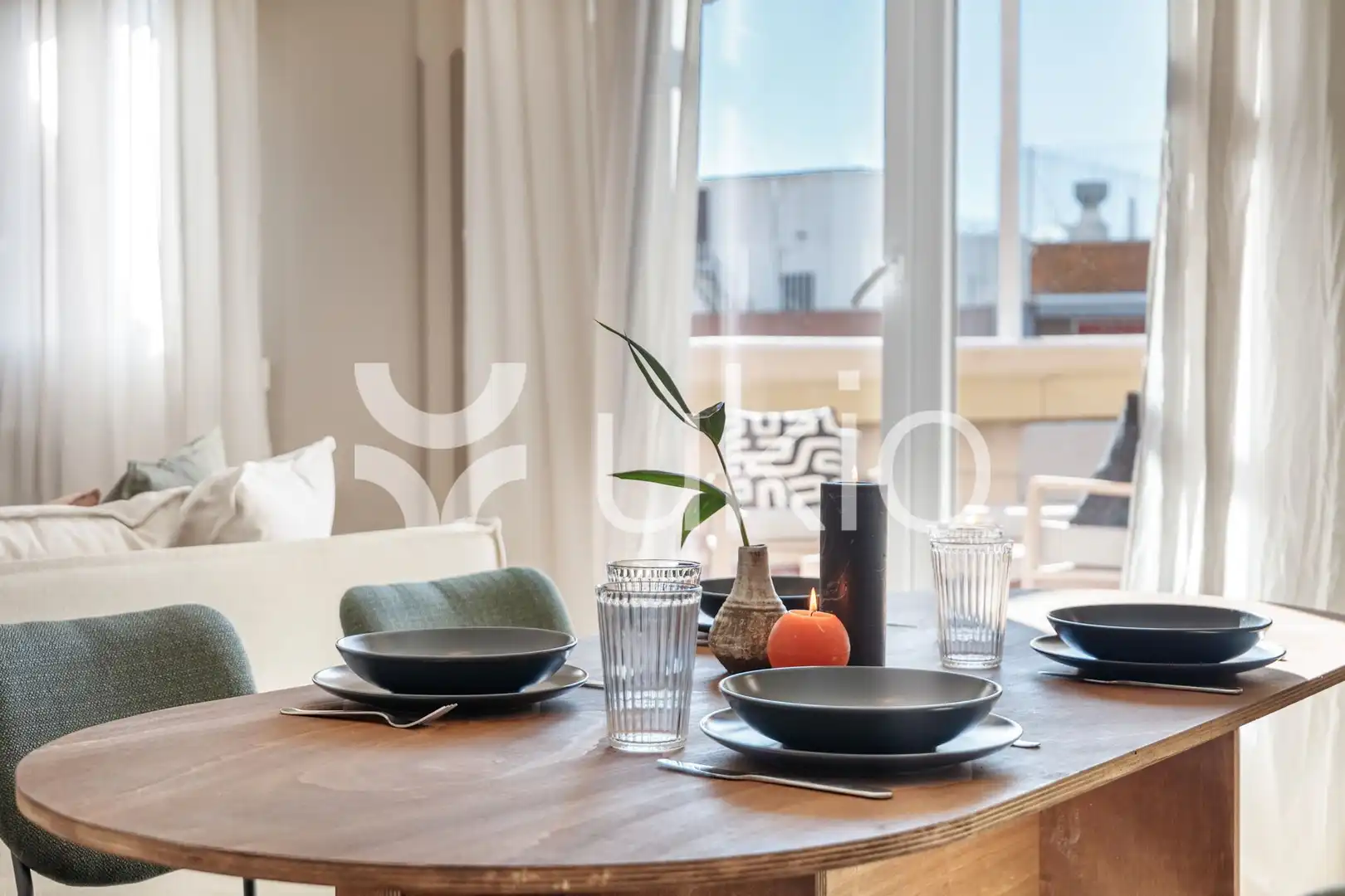 Comedor de Apartamento de alquiler en Madrid con Aire acondicionado, Terraza y Amueblado