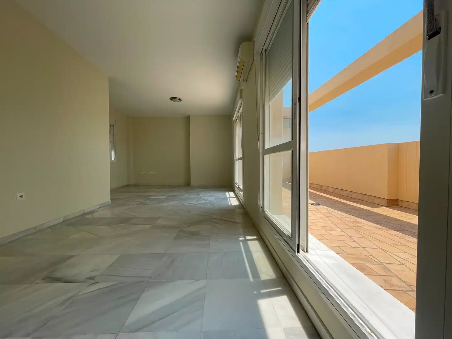 Attic for rent in Jerez de la Frontera  with Air Conditioner, Terrace and Swimming Pool