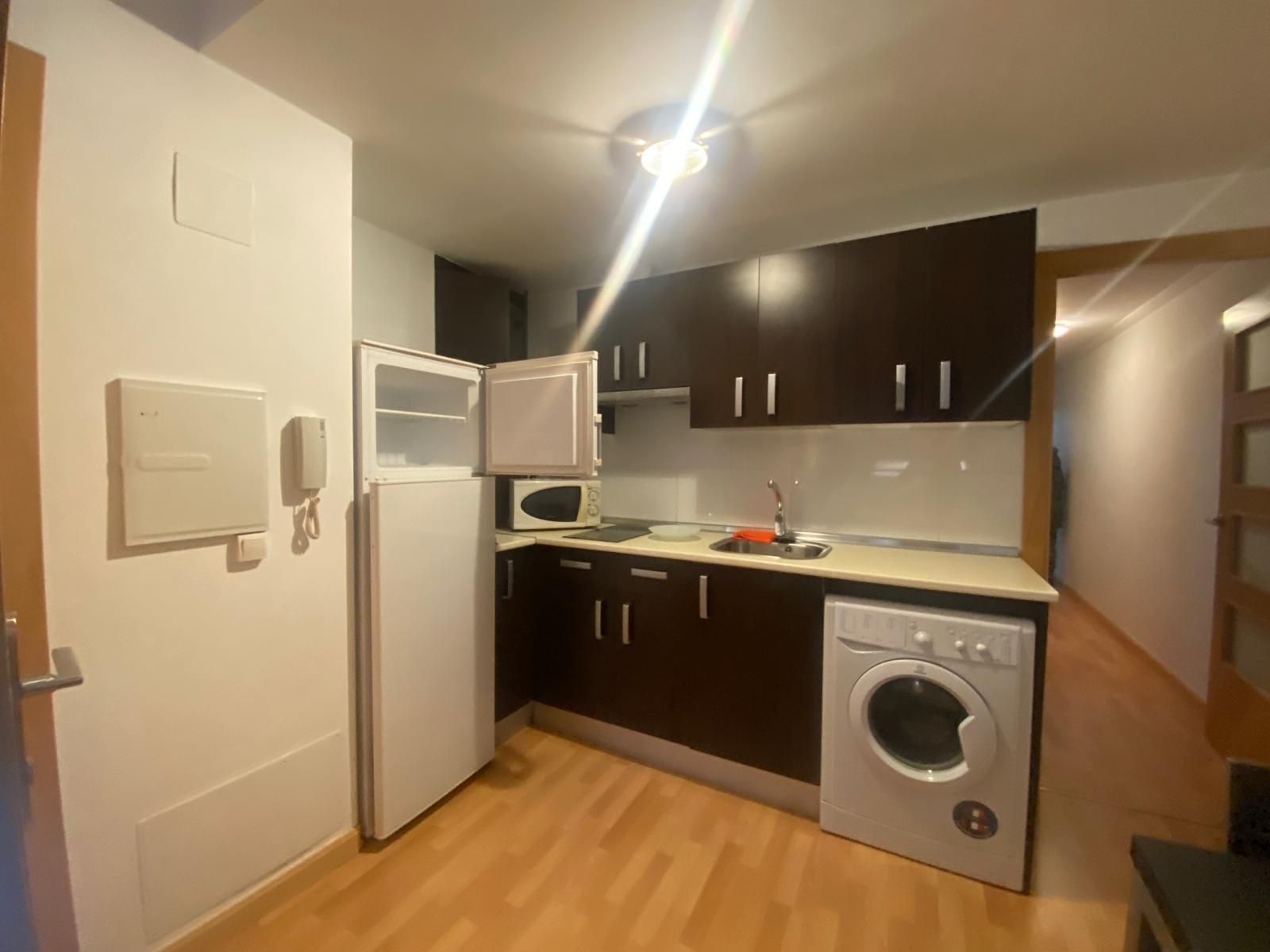 Cuina de Apartament de lloguer en Cáceres Capital amb Aire condicionat, Calefacció i Terrassa