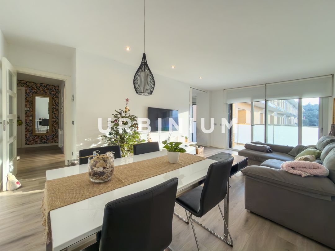 Sala d'estar de Pis en venda en Celrà amb Aire condicionat, Calefacció i Balcó