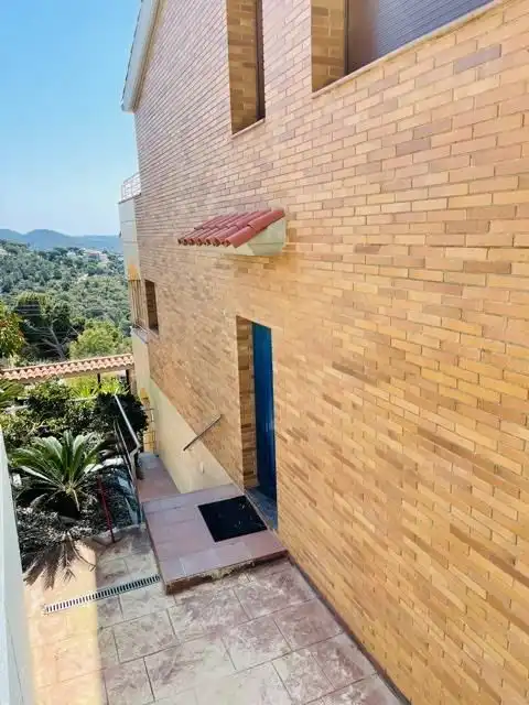 Vista exterior de Casa o chalet en venta en Tordera con Piscina y Horno