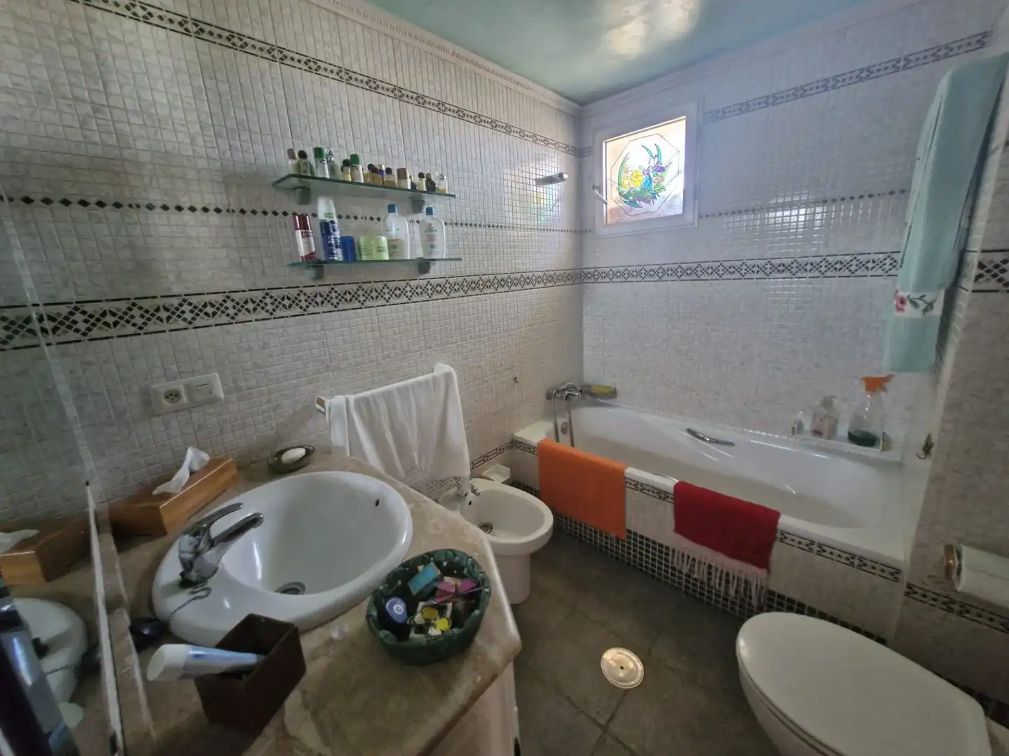Badezimmer von Wohnung zum Verkauf in La Línea de la Concepción mit Terrasse und Möbliert
