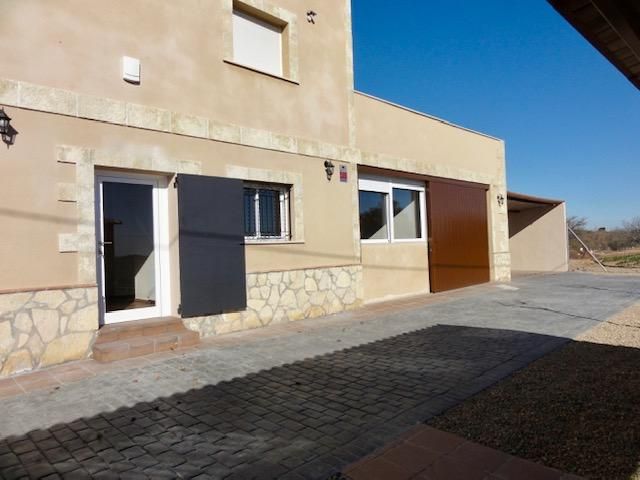 Exterior view of Country house to rent in Riudoms  with Heating