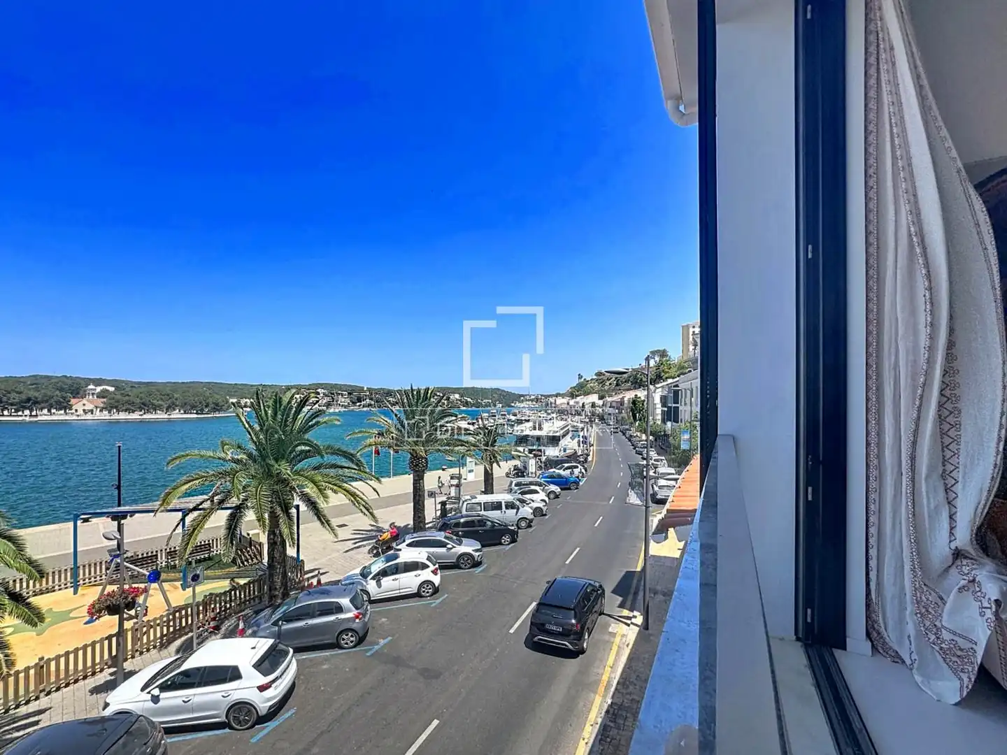 Vista exterior de Casa o xalet en venda en Maó - Mahón amb Aire condicionat, Calefacció i Jardí privat
