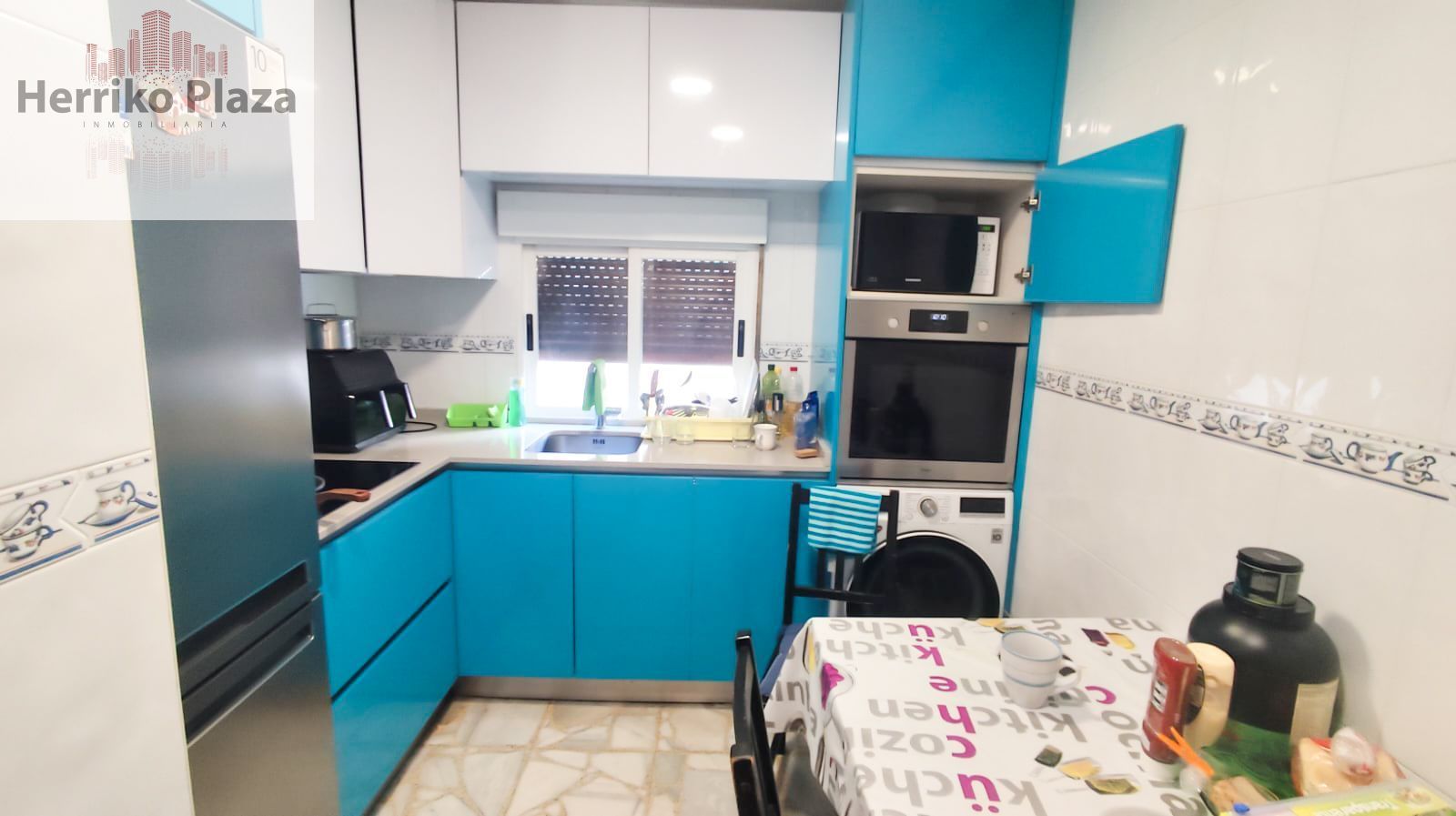 Cuina de Pis en venda en Barakaldo  amb Calefacció, Terrassa i Moblat