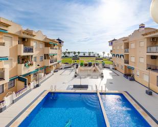 Vista exterior de Apartament en venda en Torrevieja amb Terrassa, Moblat i Piscina comunitària