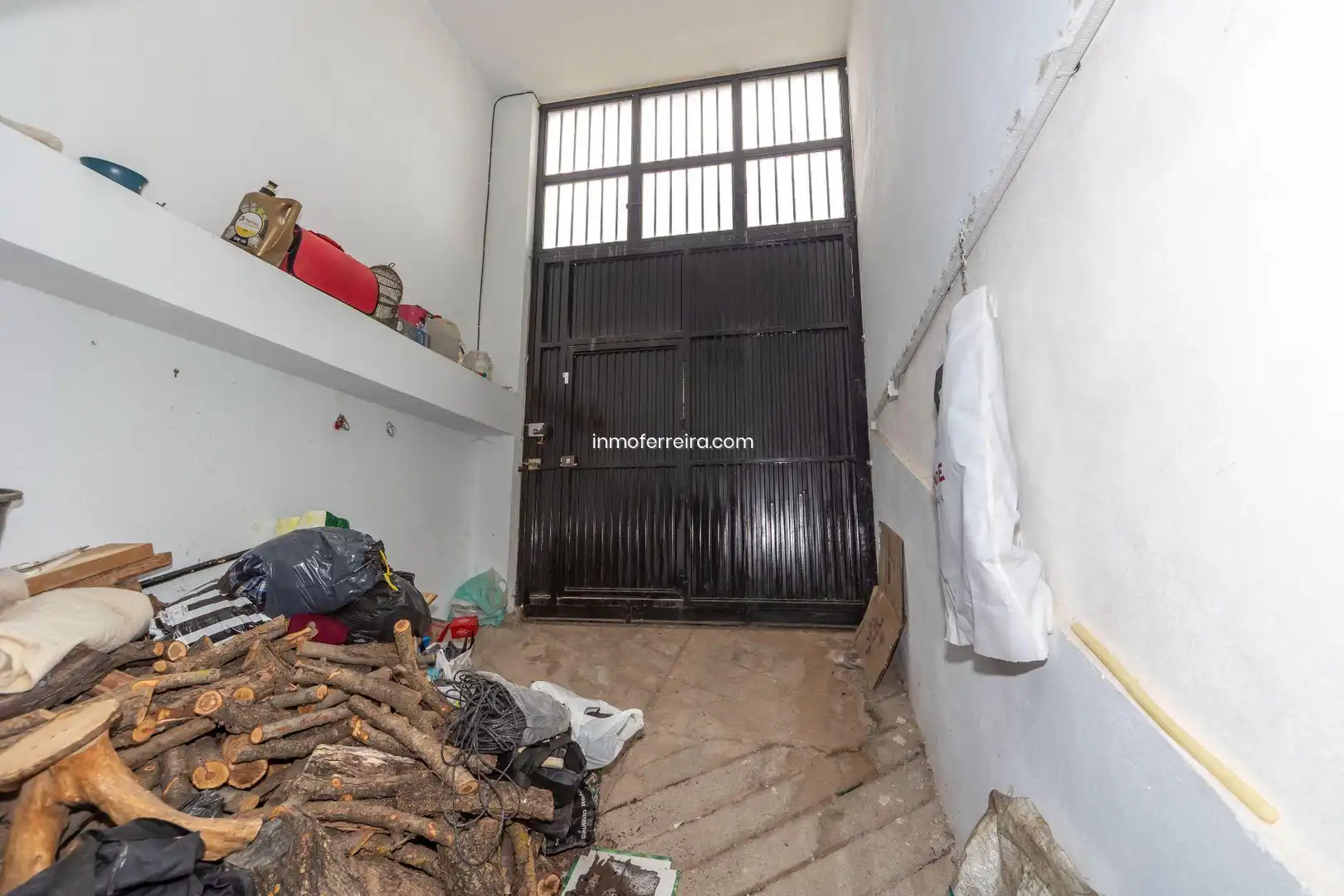 Houses for sale in Darro  with Storage room