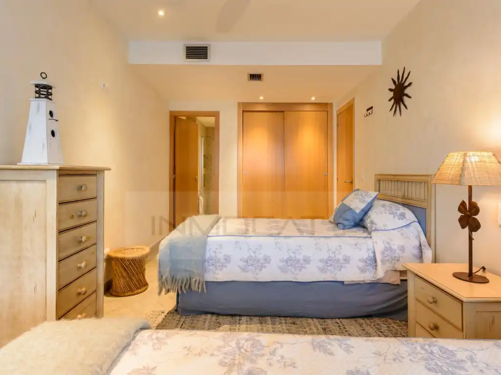 Piso con ascensor en venta en Marina Botafoc - Platja de Talamanca, imagen 21