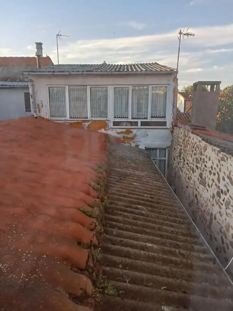 Vista exterior de Casa adosada en venda en Castrocalbón