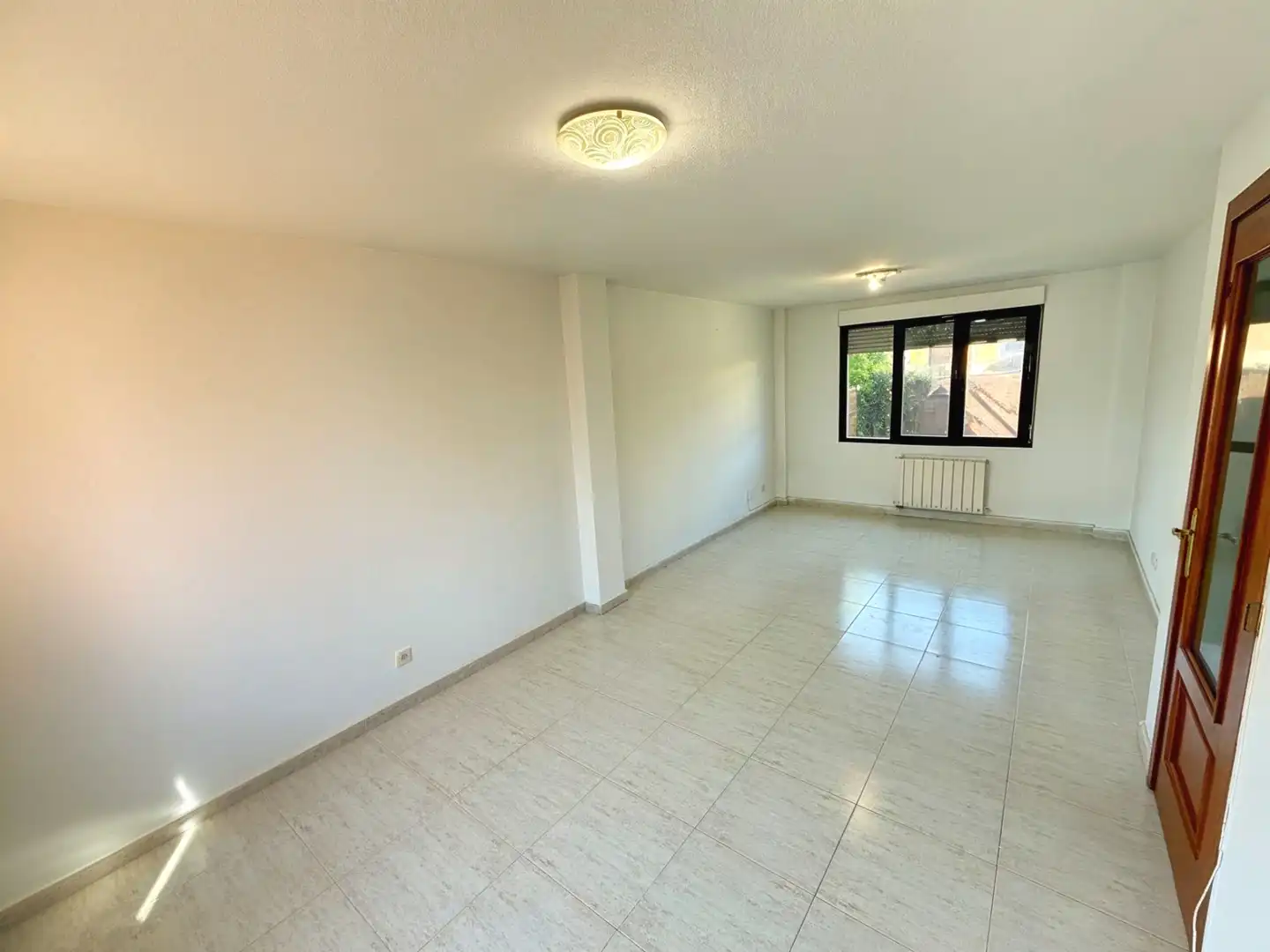 Casa adosada en venta en Yunquera de Henares con Aire acondicionado, Calefacción y Jardín privado