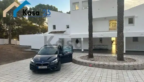 Vista exterior de Casa o xalet en venda en Altea amb Jardí privat i Piscina