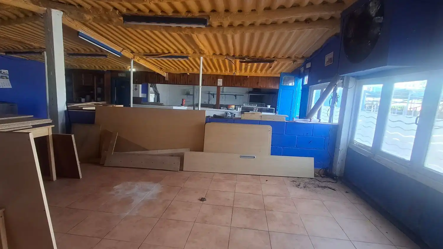 Local en venda en Castrillón