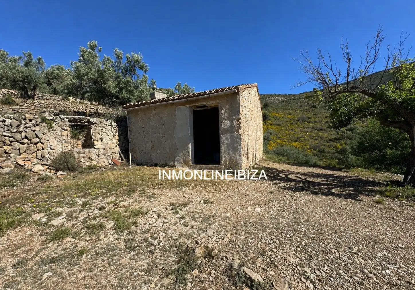 Terreno en venta en Tàrbena