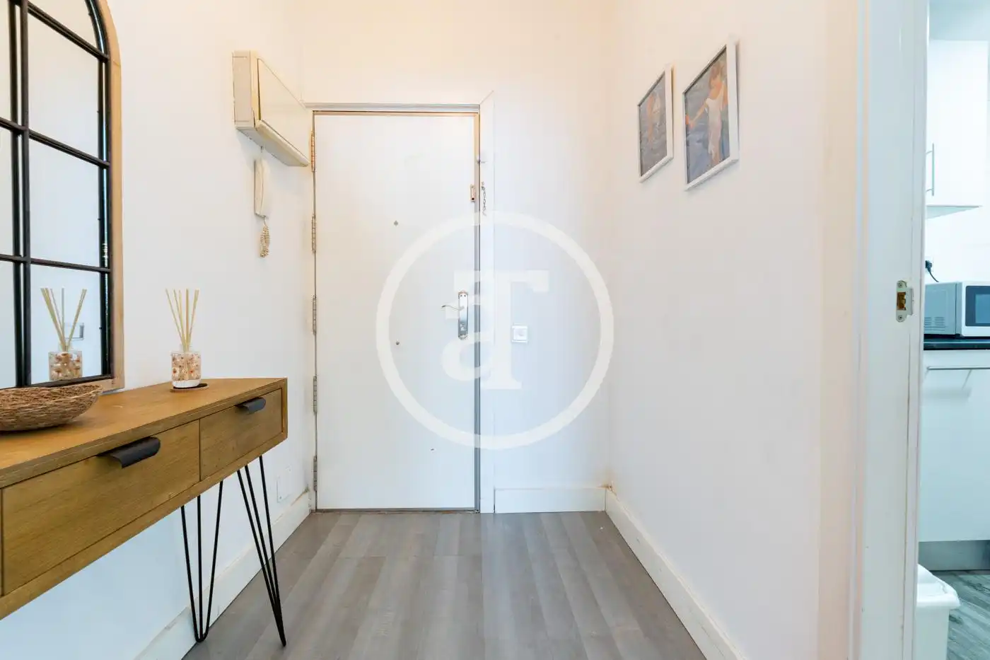 Flat for rent in Madrid  with Air Conditioner, Heating and Furnished