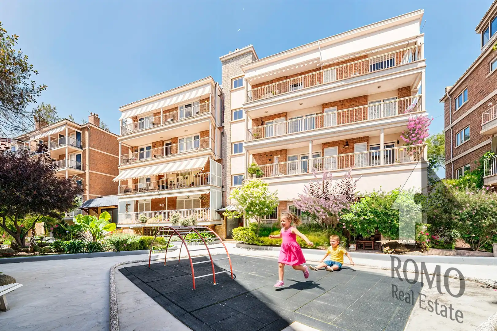 Vista exterior de Pis en venda en Barcelona amb Aire condicionat, Calefacció i Parquet