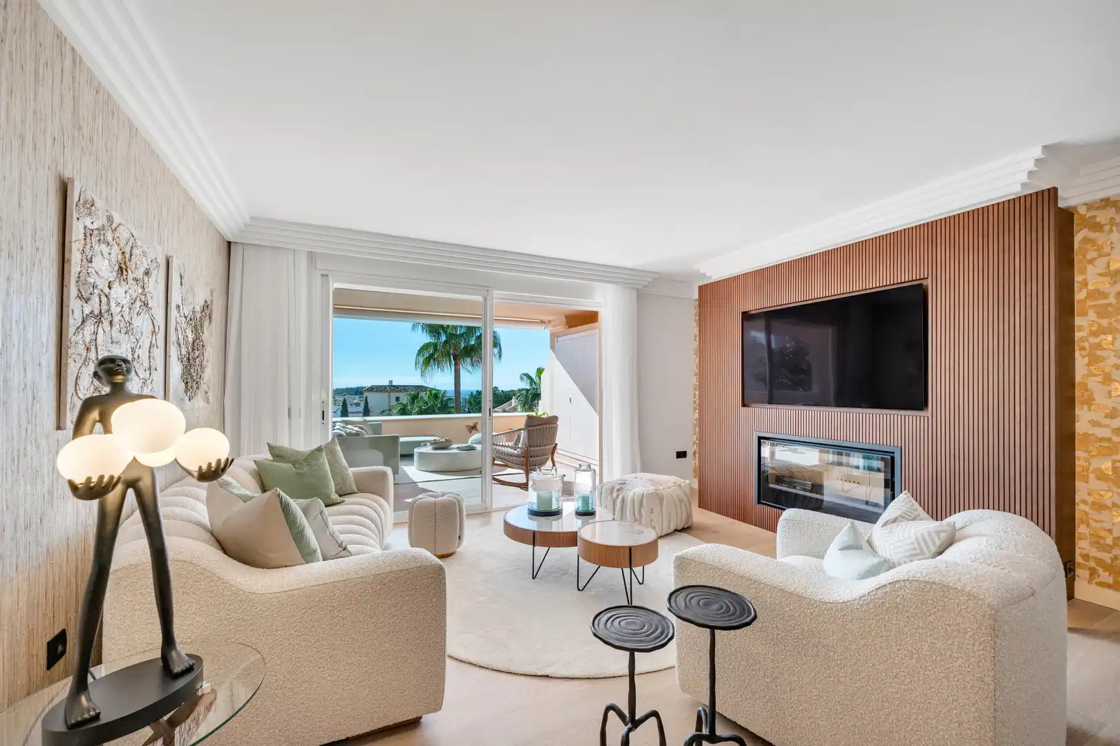 Sala d'estar de Apartament en venda en Marbella amb Aire condicionat, Terrassa i Piscina