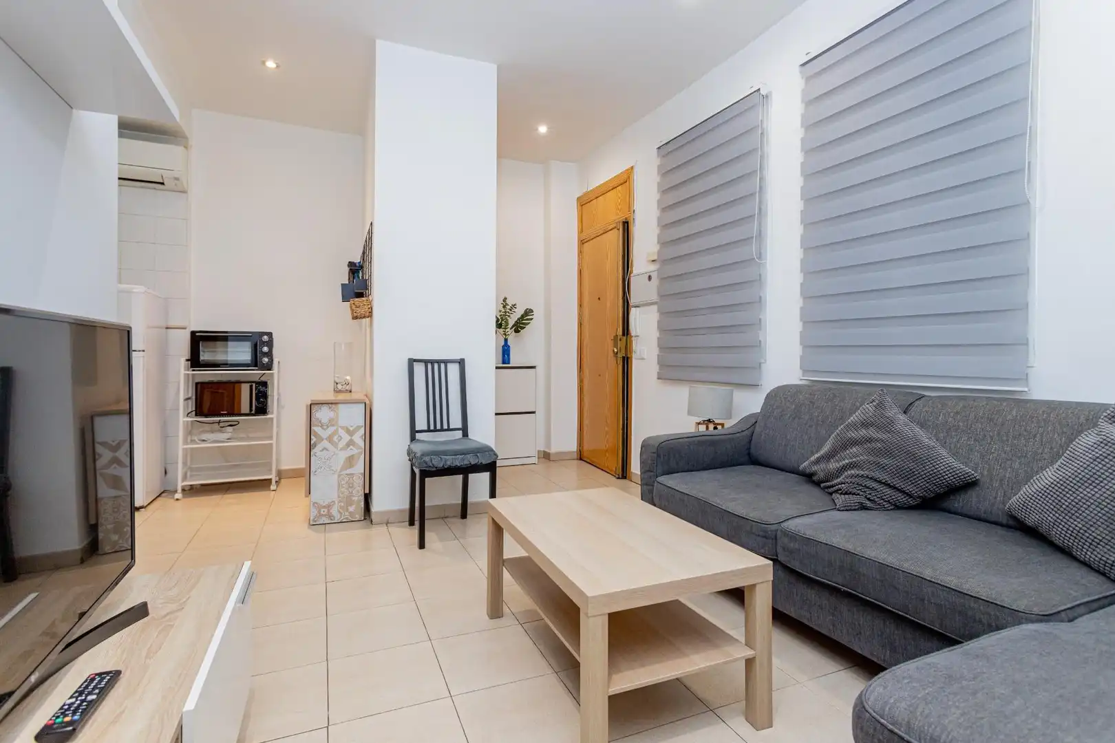 Sala d'estar de Planta baixa en venda en Madrid amb Aire condicionat, Calefacció i Moblat