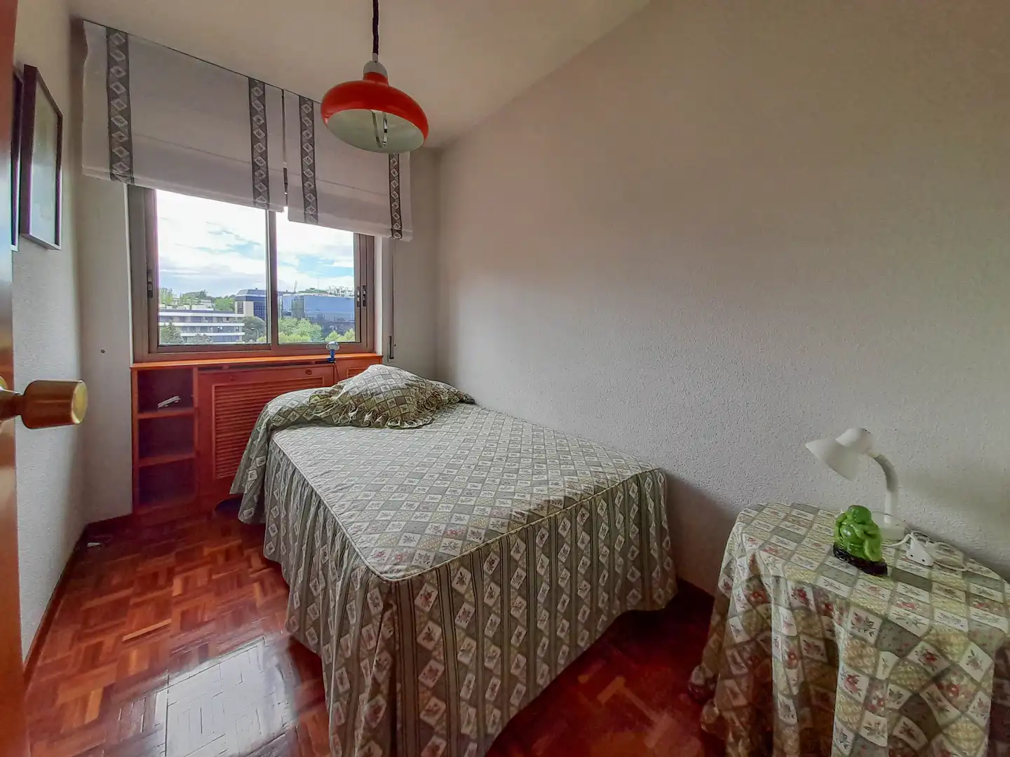 Bedroom of Flat for rent in Madrid  with Heating, Parquet flooring and Terrace