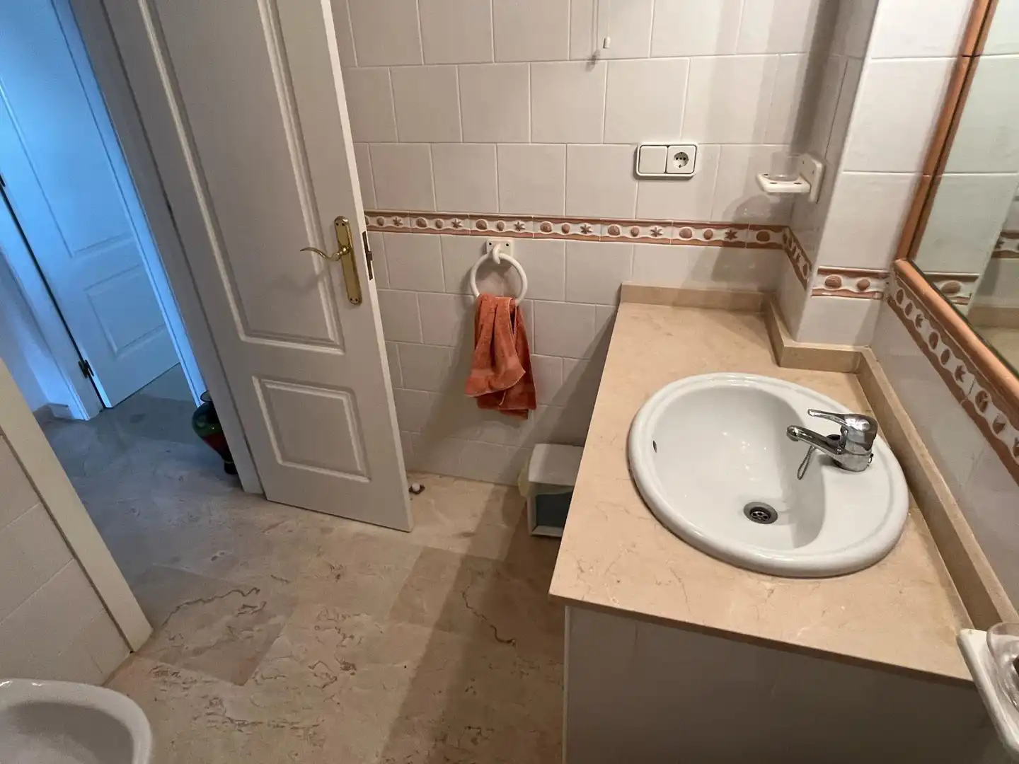 Bathroom of Apartments for sale in Orihuela Costa