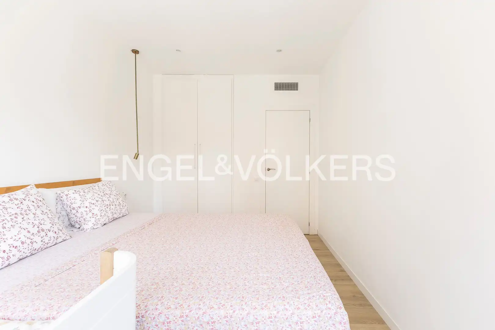 Schlafzimmer von Wohnung zum Verkauf in Barcelona mit Klimaanlage, Heizung und Parkett