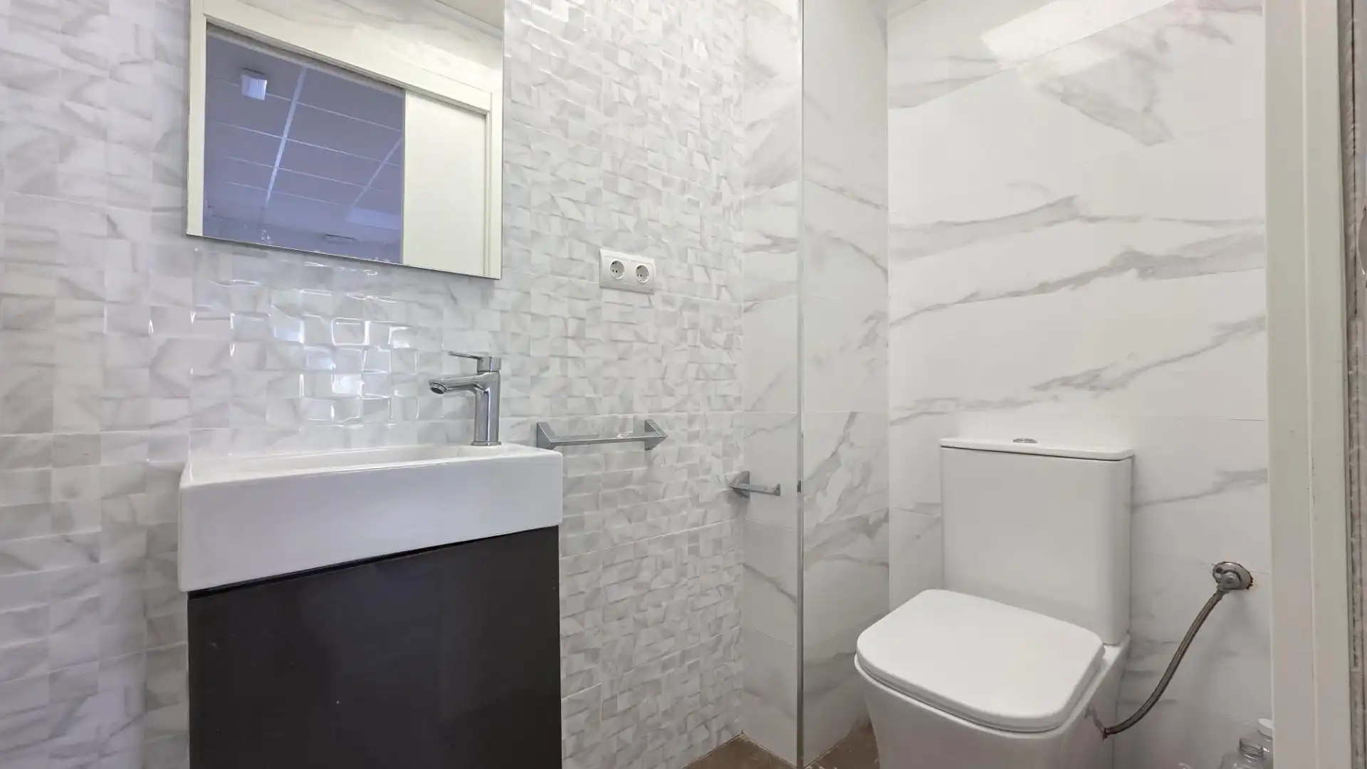 Bathroom of Flat for rent in Alcoy / Alcoi  with Terrace