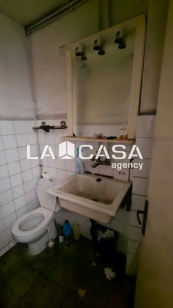 Local comercial en venda a Nou Barris, imagen 9
