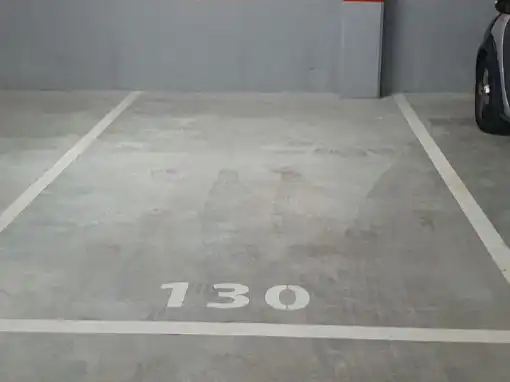 Parkplatz von Garage zur Miete in A Coruña Capital 