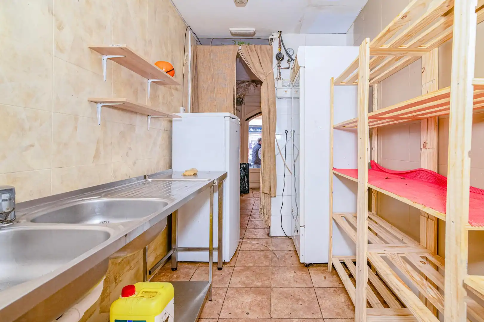 Cocina de Local en venta en Granada con Aire acondicionado y Amueblado