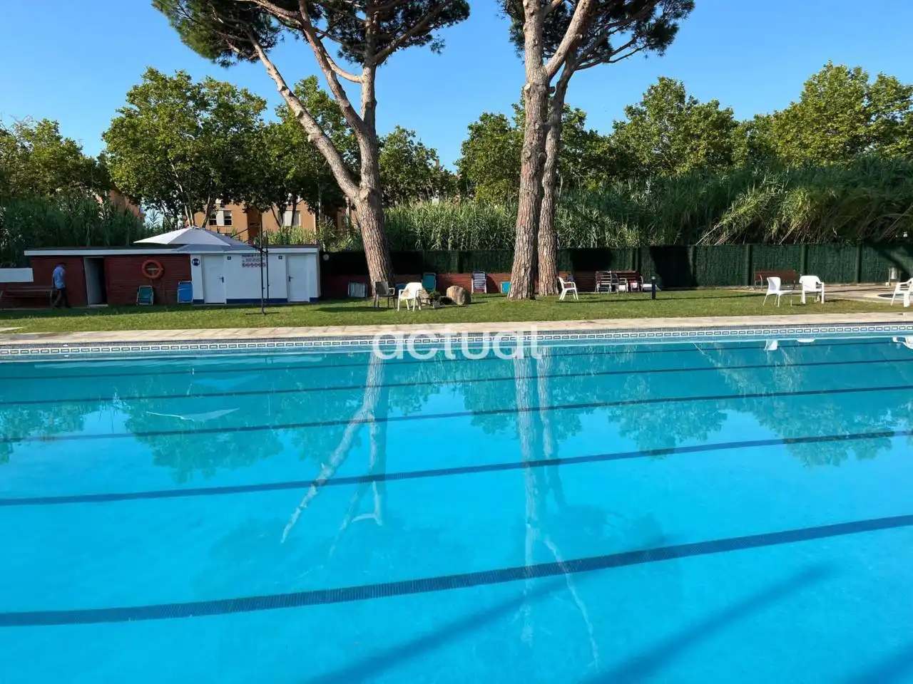Schwimmbecken von Wohnungen zum Verkauf in Castell d'Aro, Platja d'Aro i s'Agaró mit Balkon und Alarm