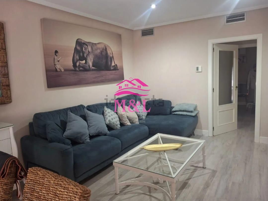 Sala d'estar de Casa o xalet en venda en Mérida amb Aire condicionat, Calefacció i Terrassa