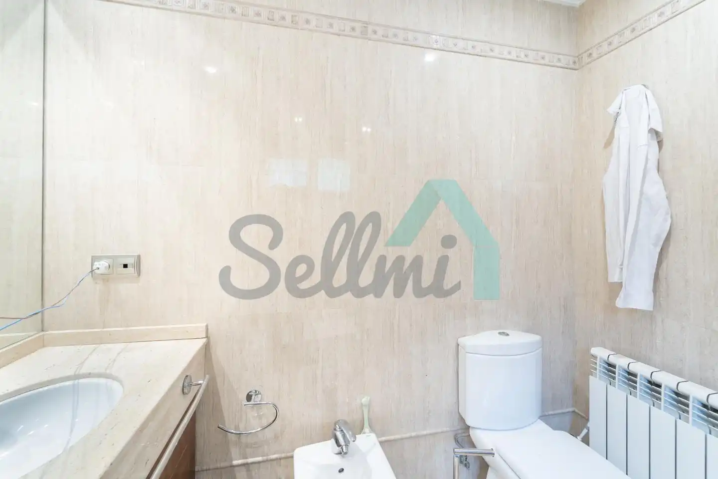 Baño de Casa o chalet en venta en Oviedo  con Calefacción, Jardín privado y Parquet