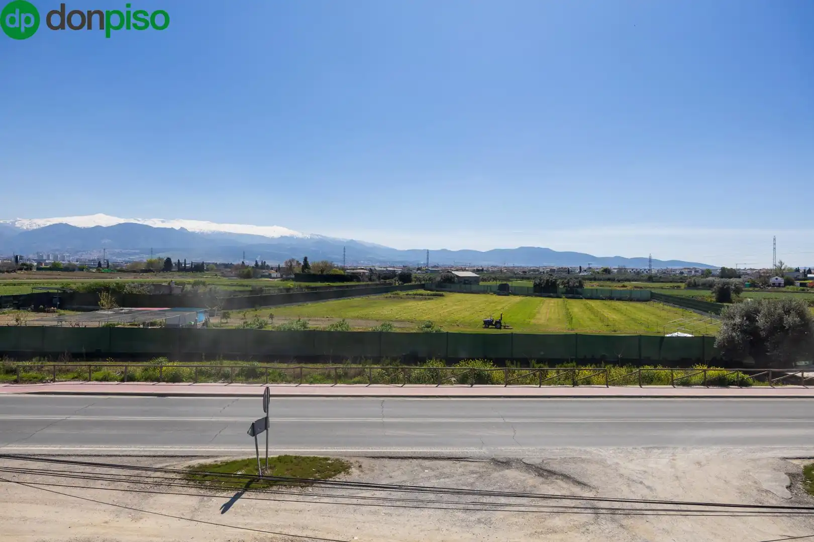 Vista exterior de Finca rústica en venda en Armilla amb Jardí privat i Terrassa