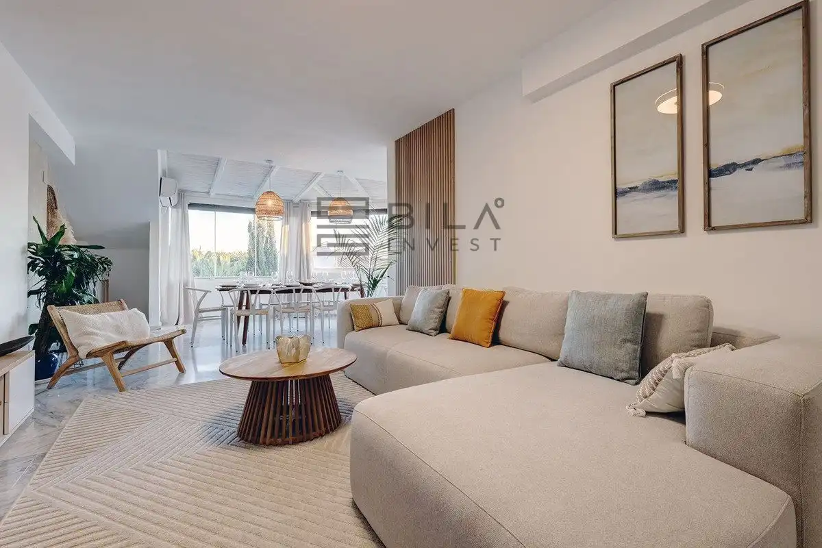 Living room of Attic for sale in Marbella  with Air Conditioner, Terrace and Swimming Pool