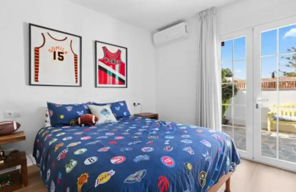 Dormitori de Casa adosada en venda en Marbella amb Aire condicionat, Jardí privat i Terrassa