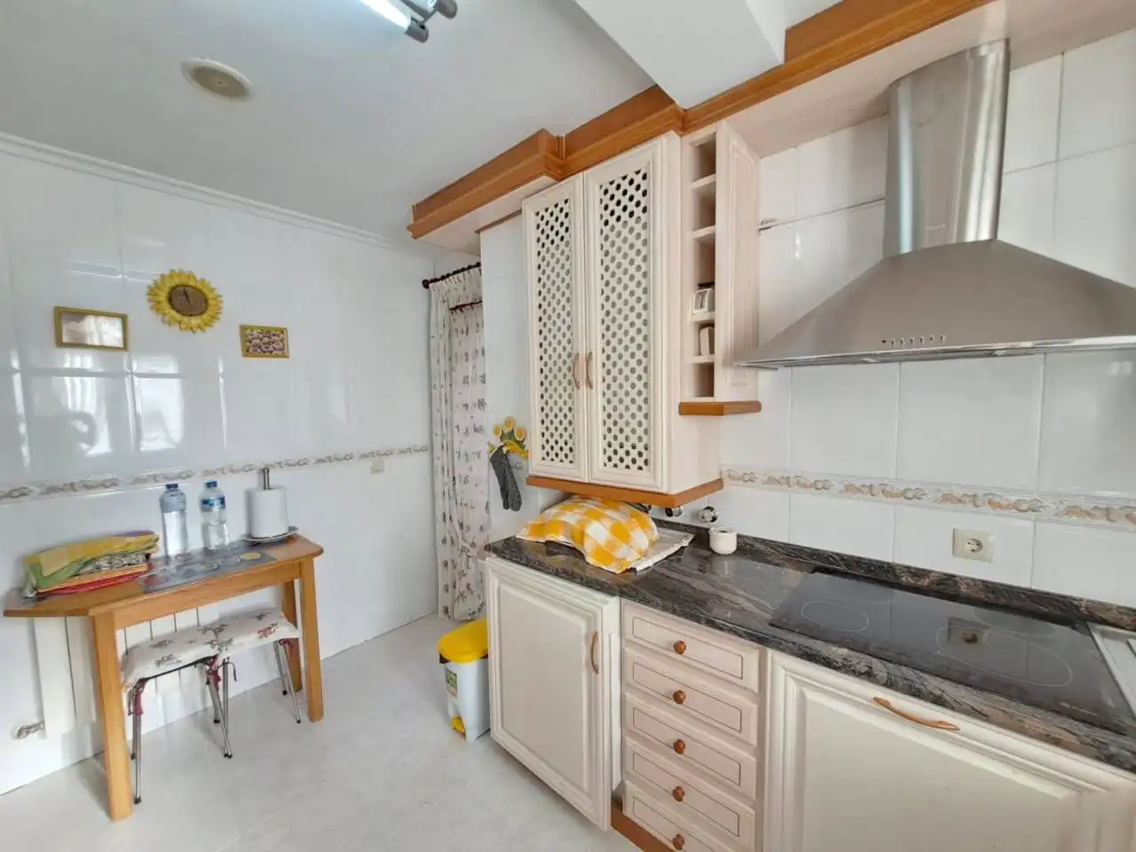 Cocina de Casa adosada en venta en Villagonzalo Pedernales con Calefacción, Jardín privado y Terraza
