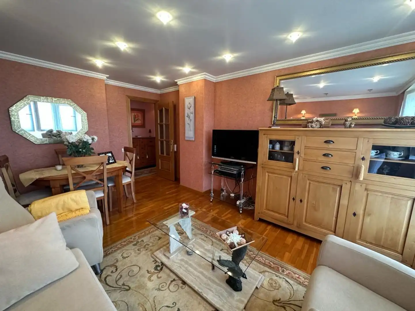 Sala d'estar de Pis en venda en Castrillón amb Calefacció, Jardí privat i Parquet