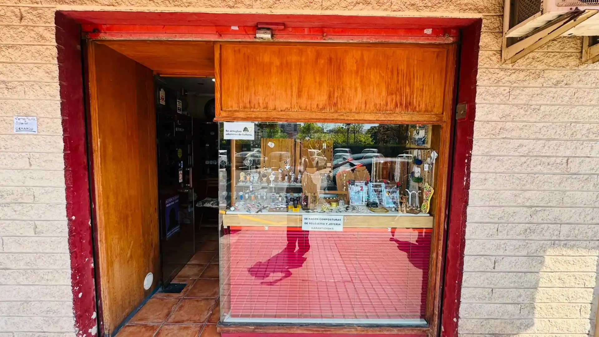 Local de lloguer en Valencia amb Aire condicionat i Moblat