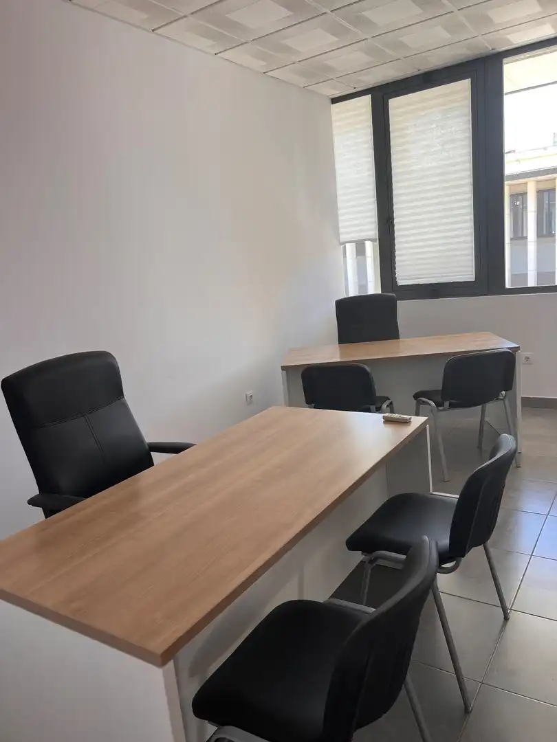 Oficina de alquiler en Camas con Aire acondicionado, Calefacción y Amueblado