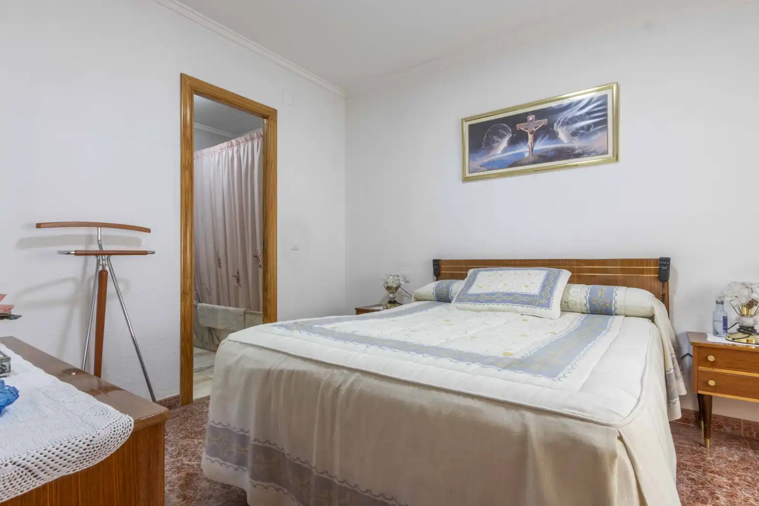 Habitación de Casa adosada en venta en Chelva con Calefacción, Terraza y Trastero