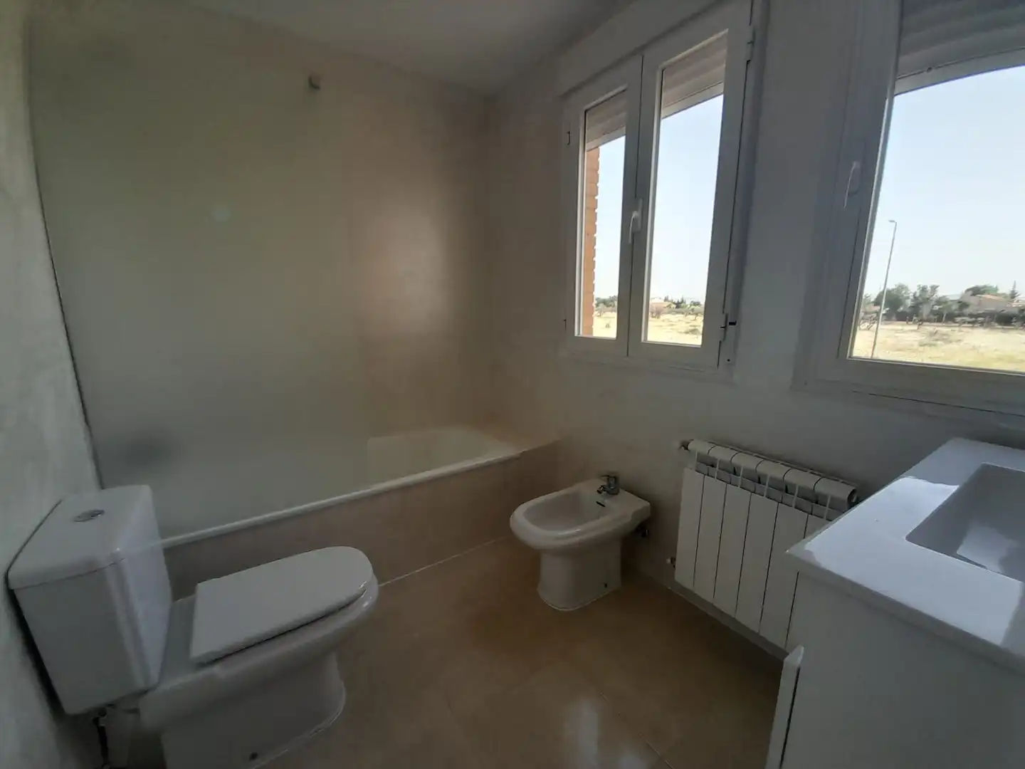 Bany de Casa o xalet en venda en Puertollano amb Calefacció, Terrassa i Traster