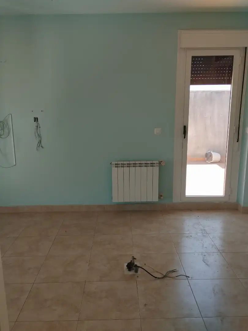 Wohnung zum Verkauf in Oliva de la Frontera mit Klimaanlage, Heizung und Terrasse