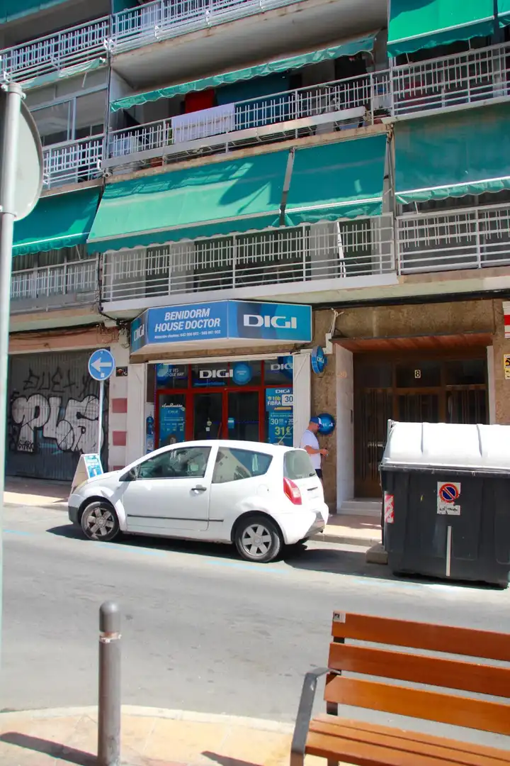 Commercial properties for sale in Benidorm  with Air Conditioner