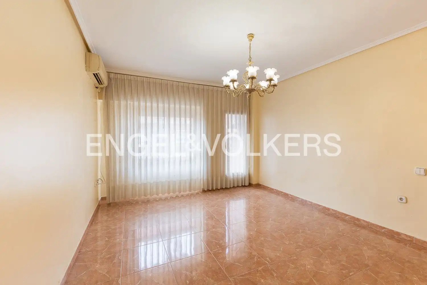 Flat with terrace for sale in Cardenal Benlloch
