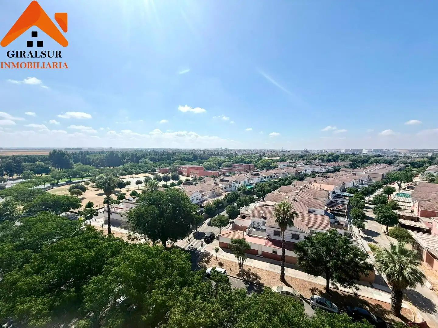 Exterior view of Flat for sale in Sevilla  with Air Conditioner