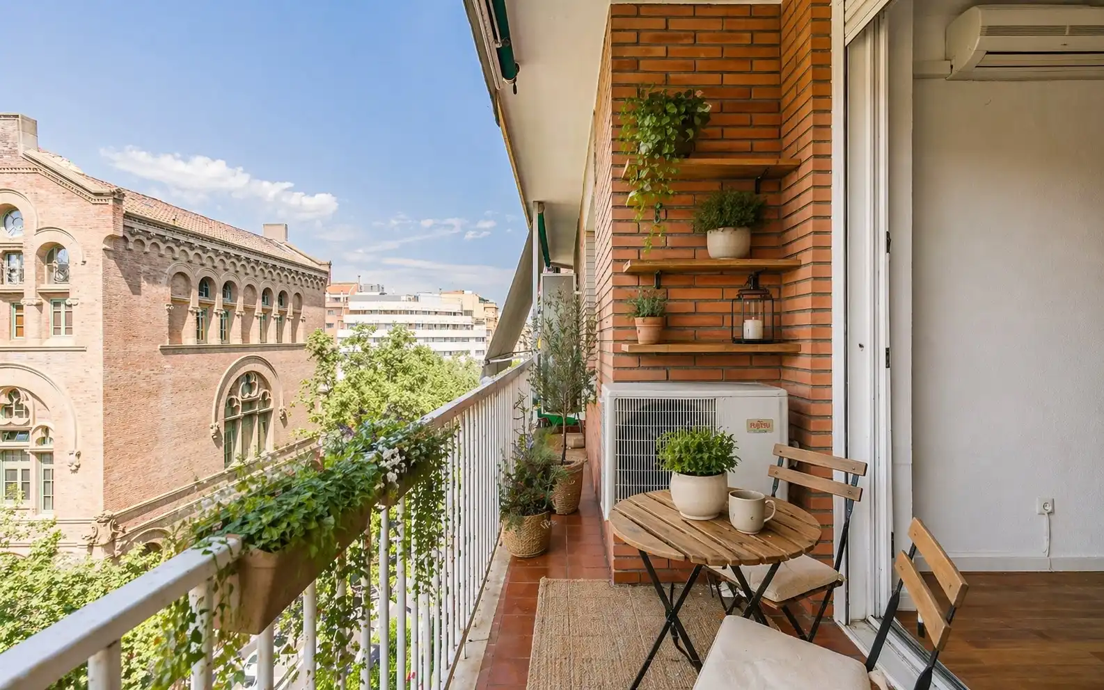 Terraza de Piso en venta en Barcelona con Aire acondicionado, Amueblado y Balcón