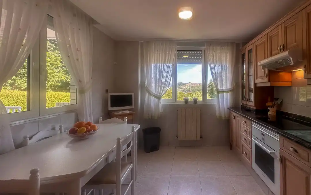 Cocina de Casa o chalet en venta en Camargo con Calefacción, Jardín privado y Terraza