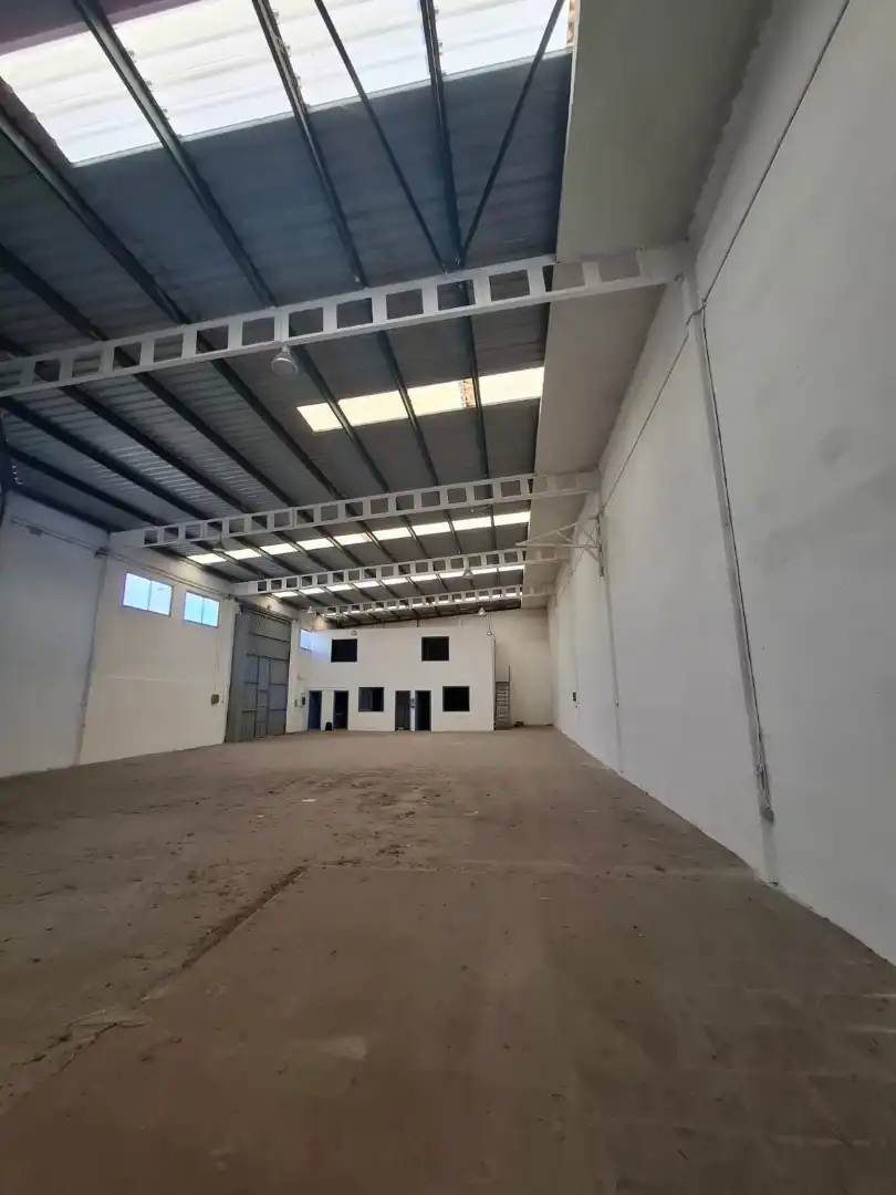 Nau industrial en venda a Carrer Artesans, 54, Valls
