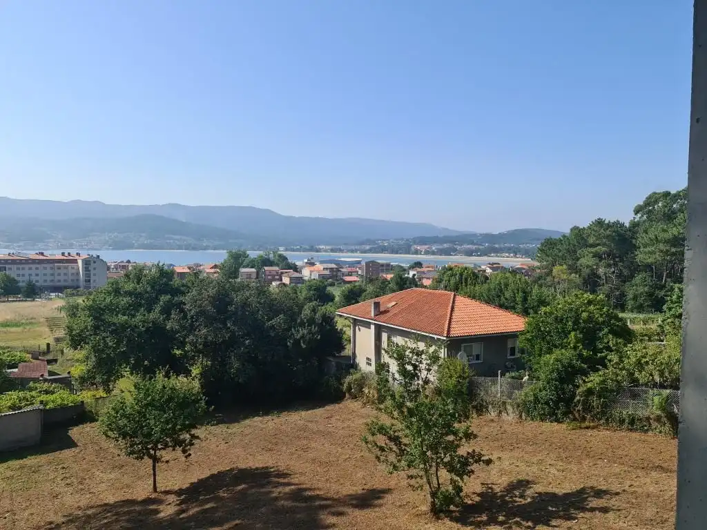 Wohnbaugrundstück zum Verkauf in Boiro, imagen 3